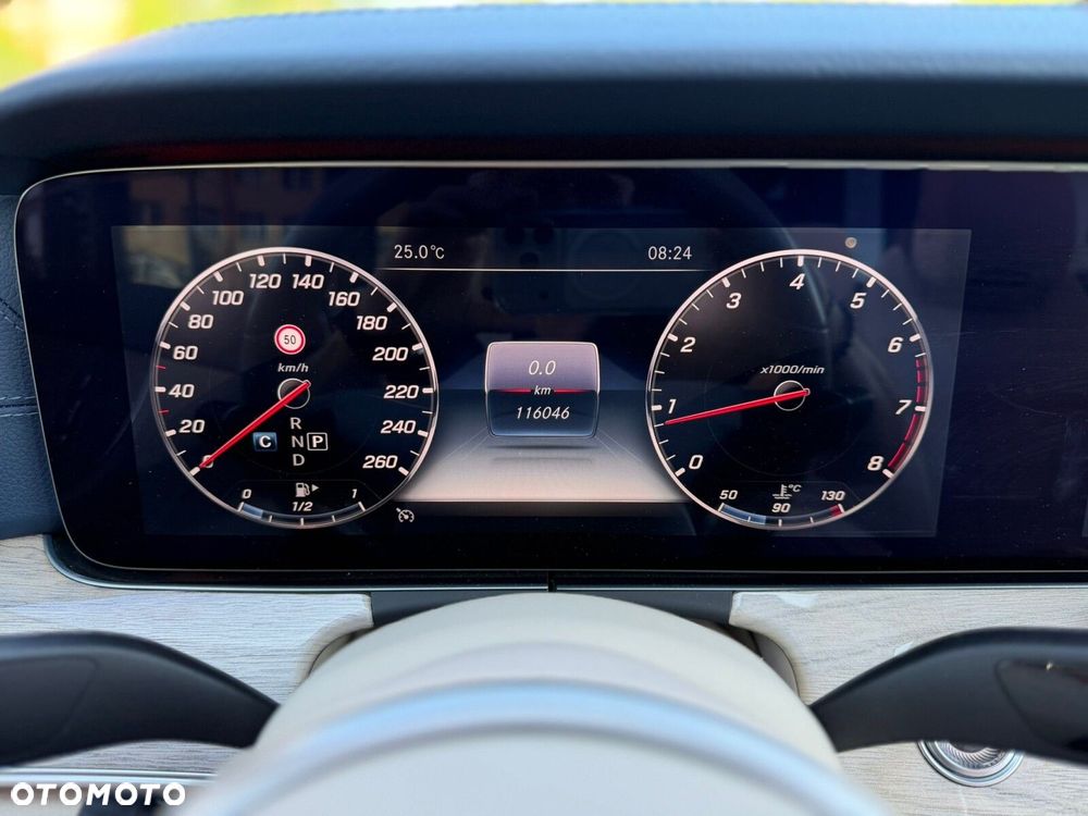 Mercedes-Benz Klasa E 300 AMG - 16