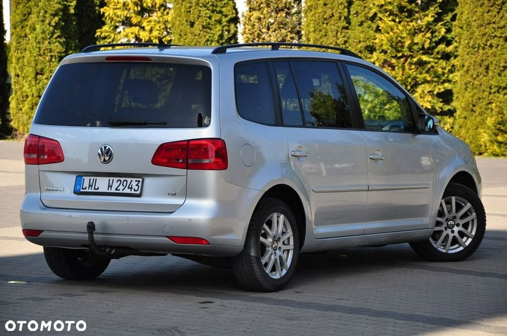 Volkswagen Touran - 14