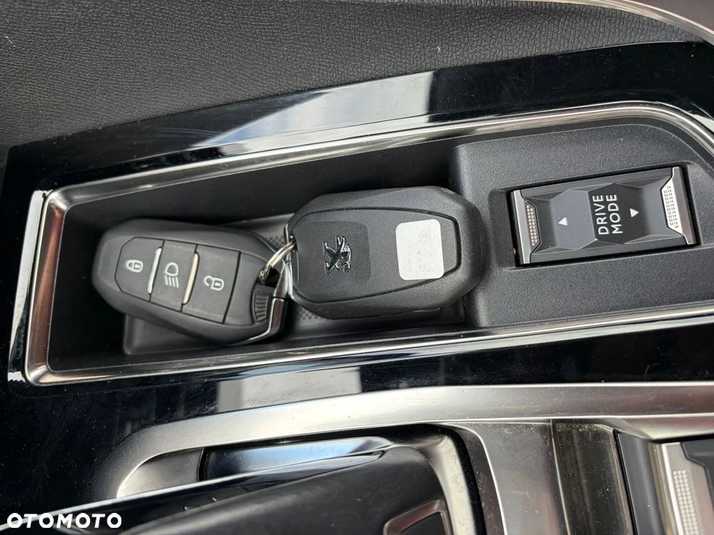 Peugeot 3008 1.5 BlueHDi Allure S&S EAT8 - 23