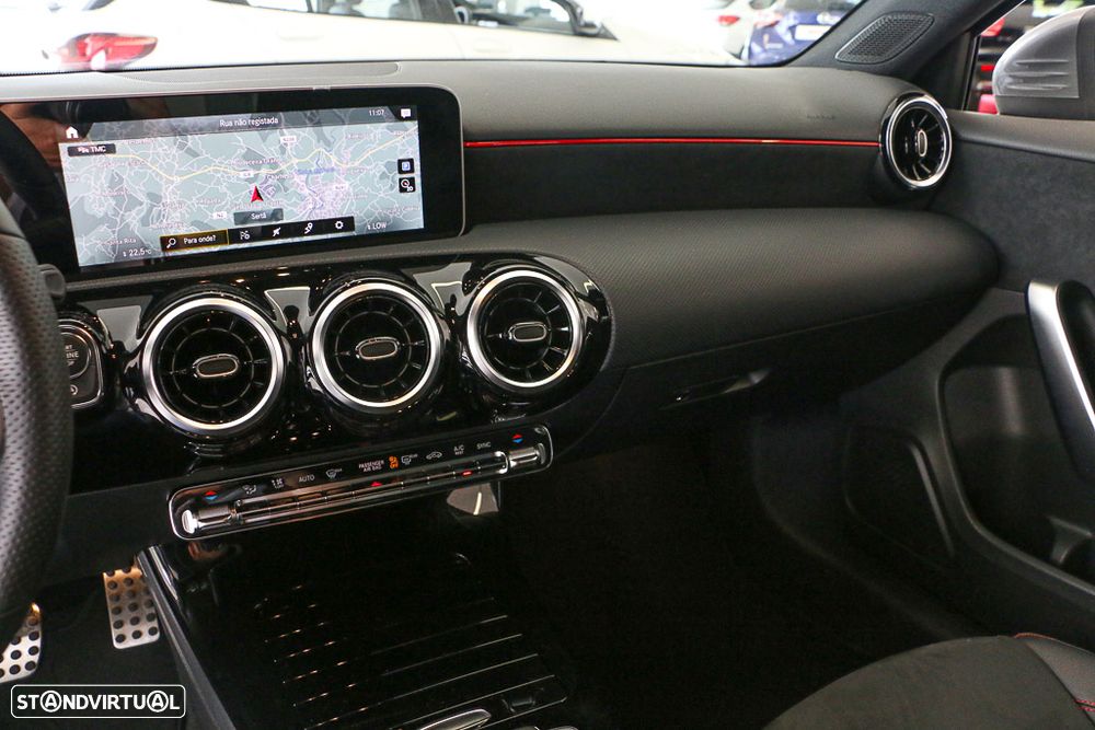 Mercedes-Benz A 180 d AMG Line Aut. - 31
