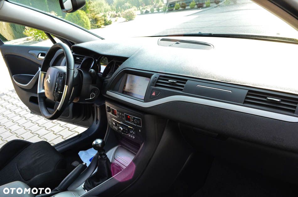 Citroën C5 2.0 HDi Attraction - 32