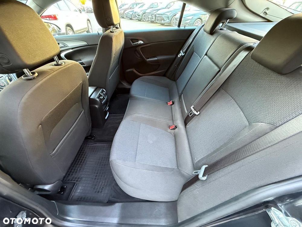 Opel Insignia - 21
