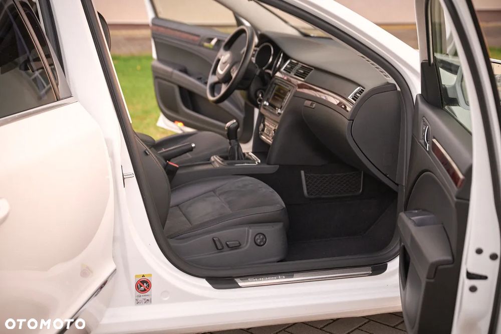 Skoda Superb 2.0 TDI Platinum - 26