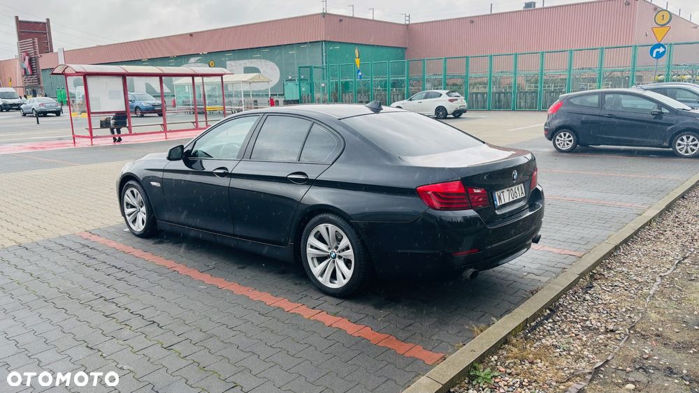 BMW Seria 5 535i xDrive - 4