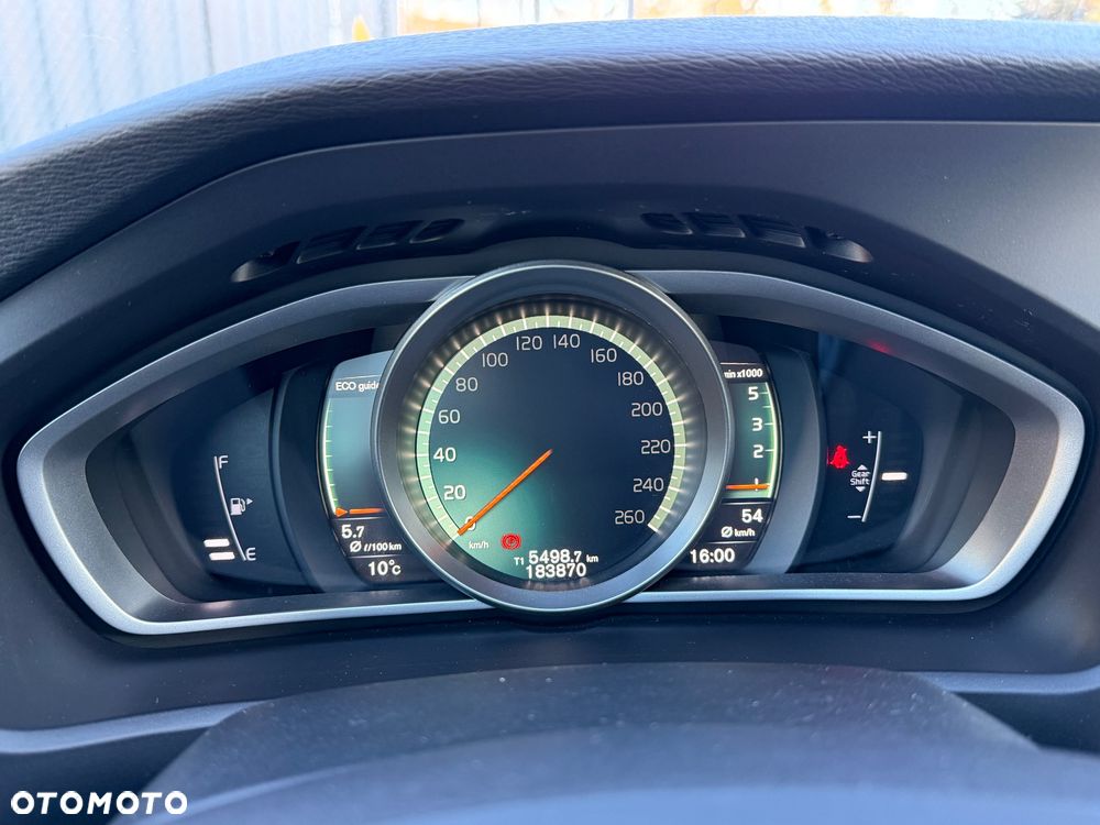 Volvo V40 D3 Momentum - 14