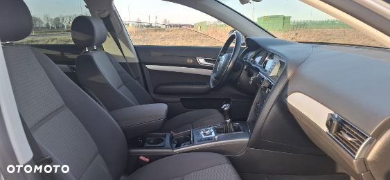 Audi A6 Limousine 2.4 - 5