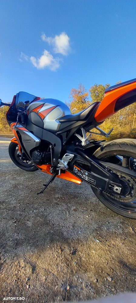 Honda CBR 1000RR Fireblade - 8