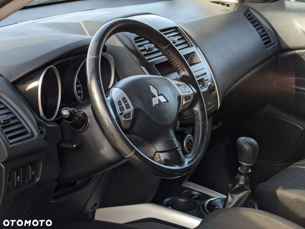 Mitsubishi ASX 1.8 DI-D 2WD Instyle - 23