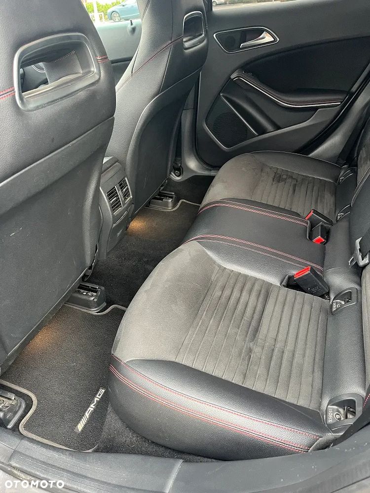 Mercedes-Benz GLA 250 4-Matic - 17