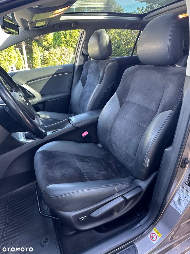 Toyota Avensis 1.8 Comfort - 12