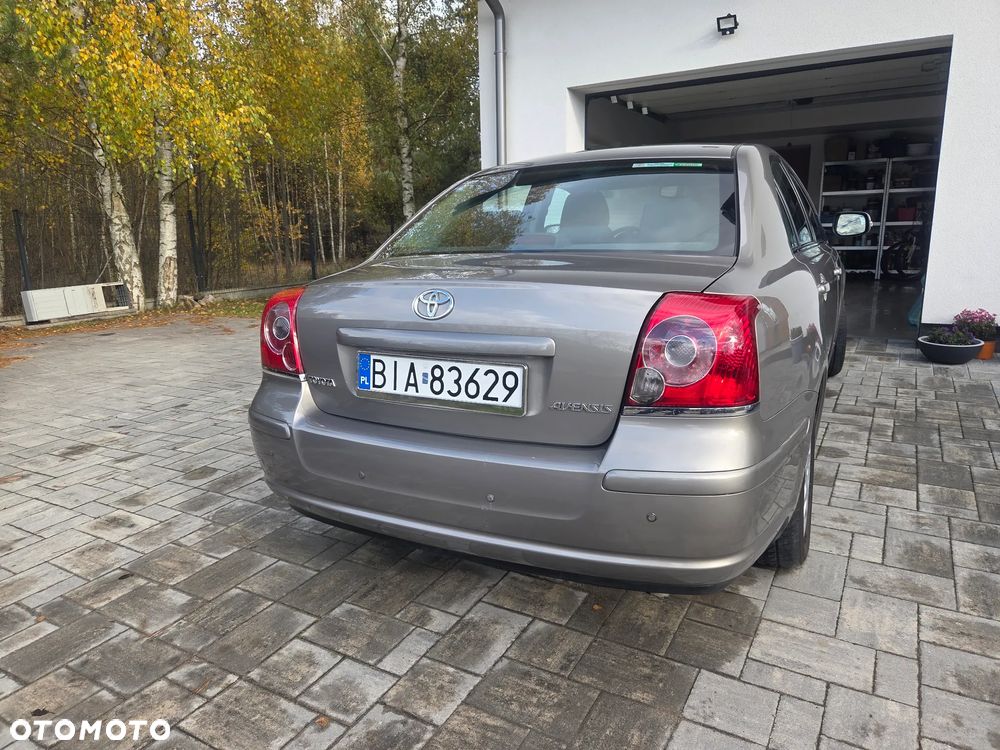 Toyota Avensis 1.8 VVT-i Sol - 15