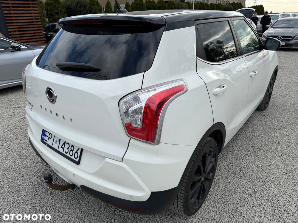 SsangYong/KGM Tivoli e-XGi 160 2WD Black+White - 11