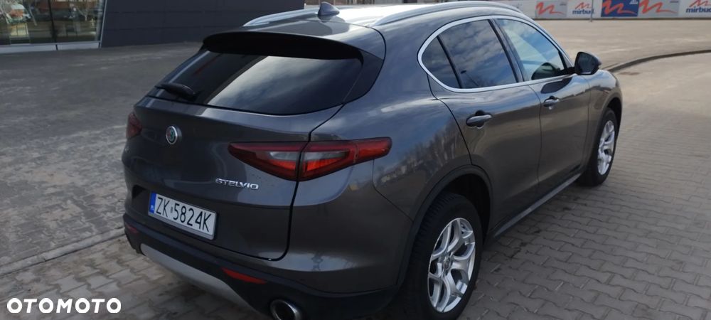 Alfa Romeo Stelvio 2.0 Turbo 16V AT8-Q4 Super - 13