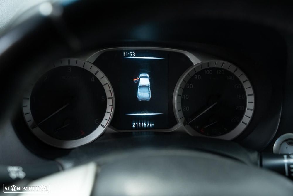 Nissan Navara 2.3 dCi  4WD - 6