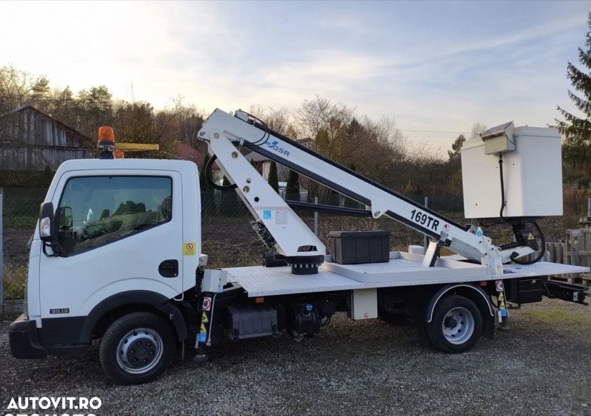 Nissan Cabstar NT400 Nacela - 1