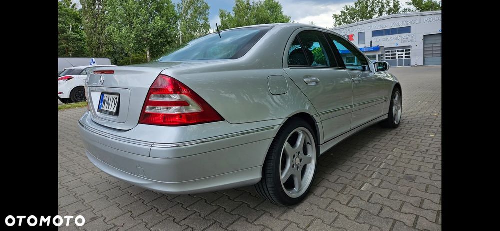 Mercedes-Benz Klasa C 230 7G-TRONIC Avantgarde - 19
