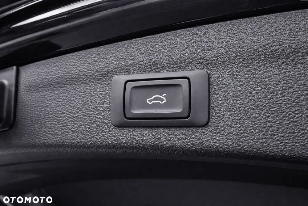 Audi A6 Avant 2.0 TDI Ultra S tronic - 31