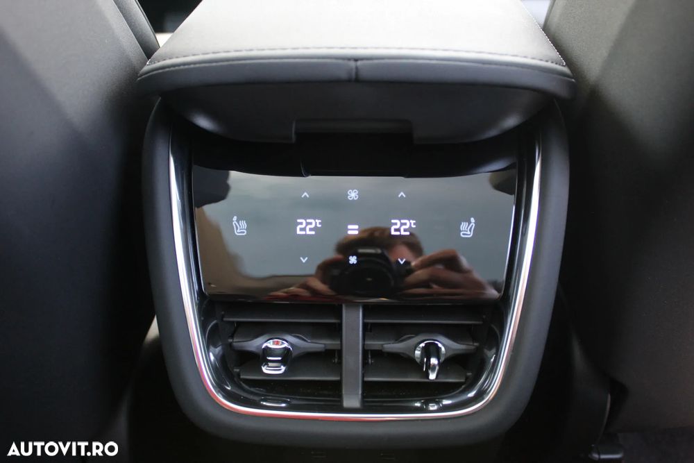 Volvo EX90 - 19