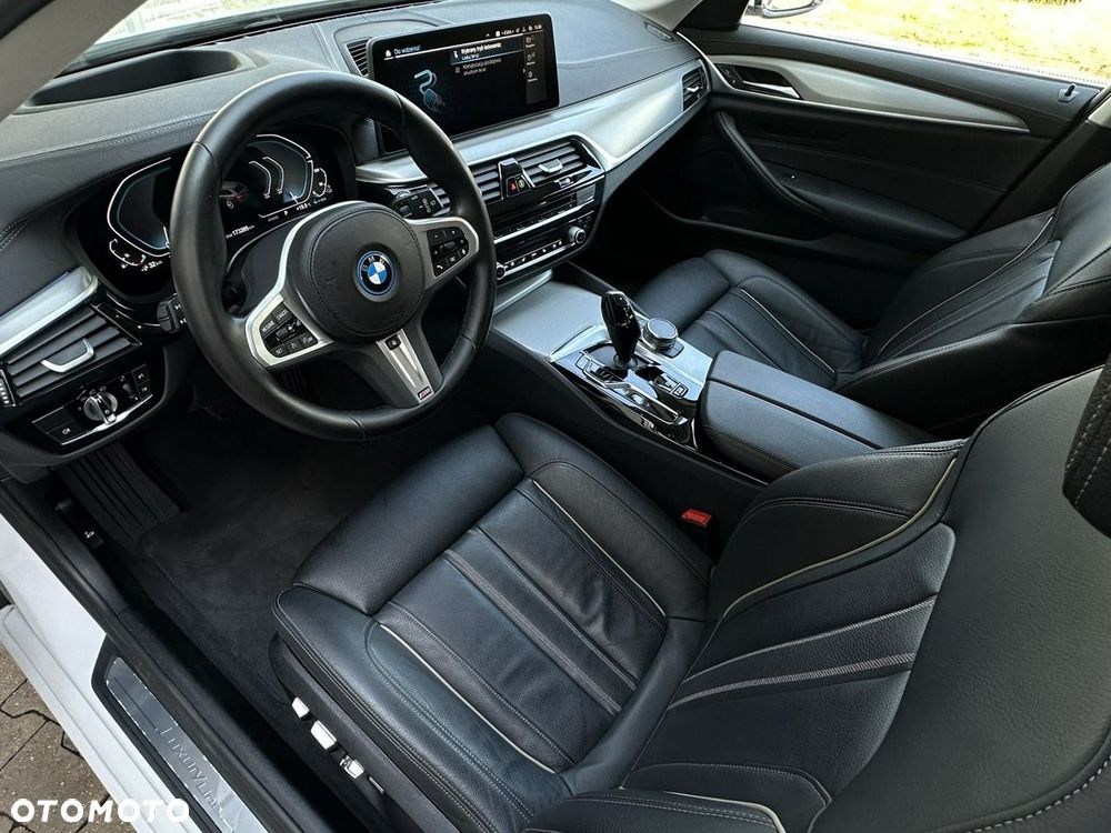 BMW Seria 5 530e xDrive Luxury Line - 18