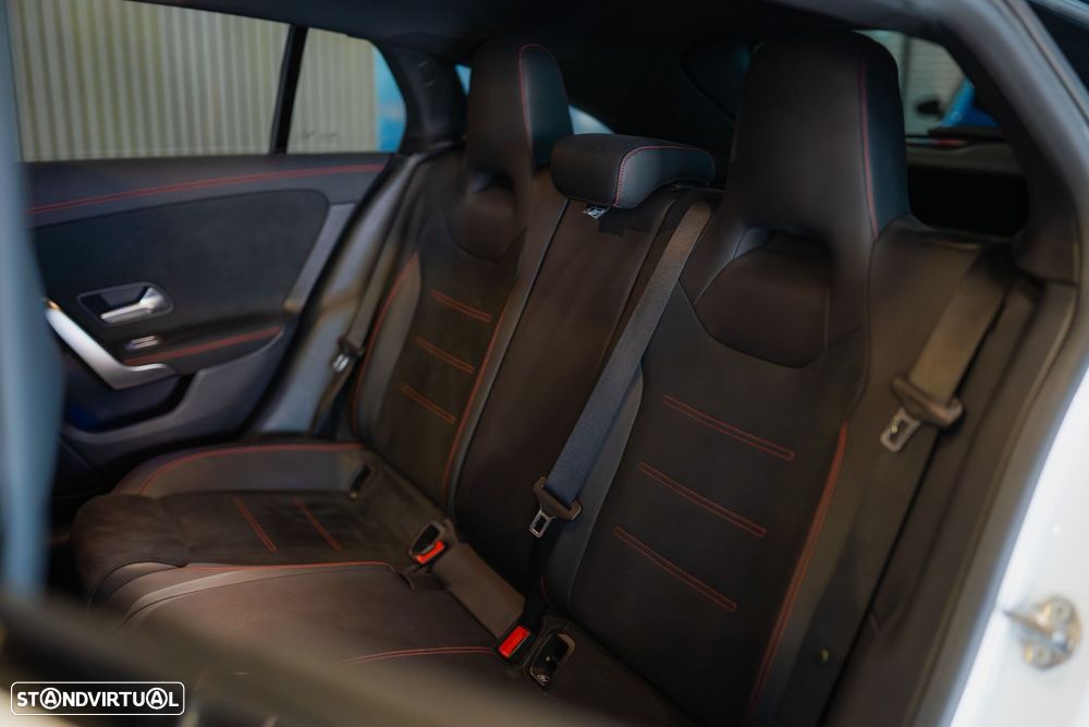 Mercedes-Benz CLA 250 e Shooting Brake AMG Line - 27