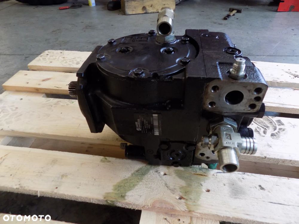 Merlo P 34.7 Pompa jazdy Merlo P34.7 TOP pompa jazdy hydrostat Sauer Danfoss 90R075 FMSNN8D - 4