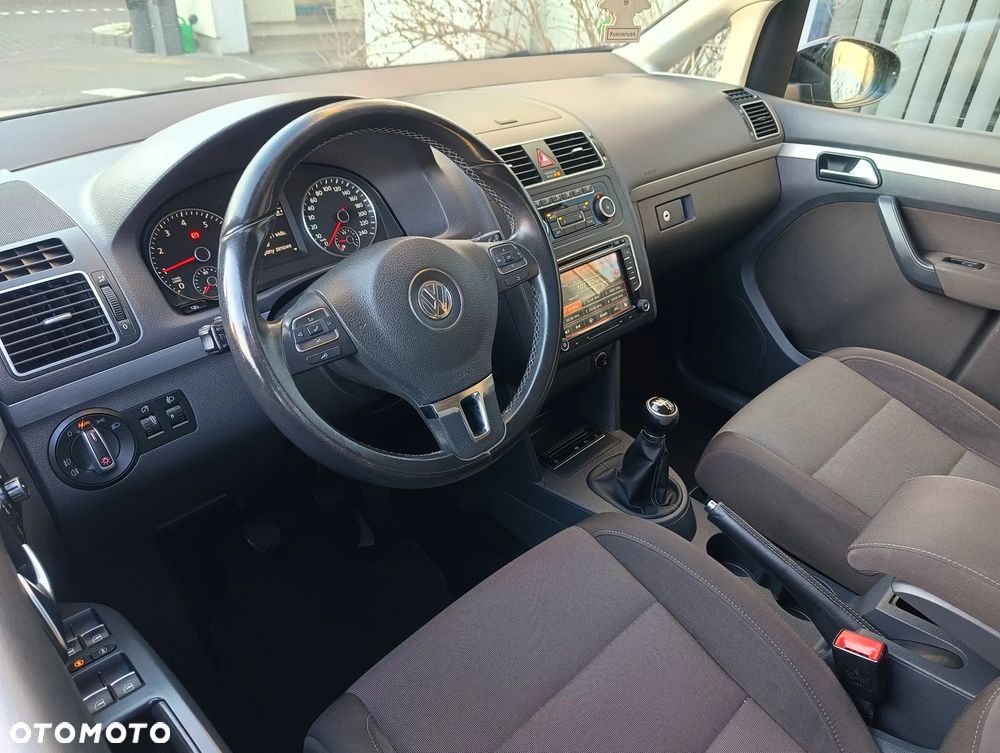 Volkswagen Touran 1.4 TSI STYLE - 32