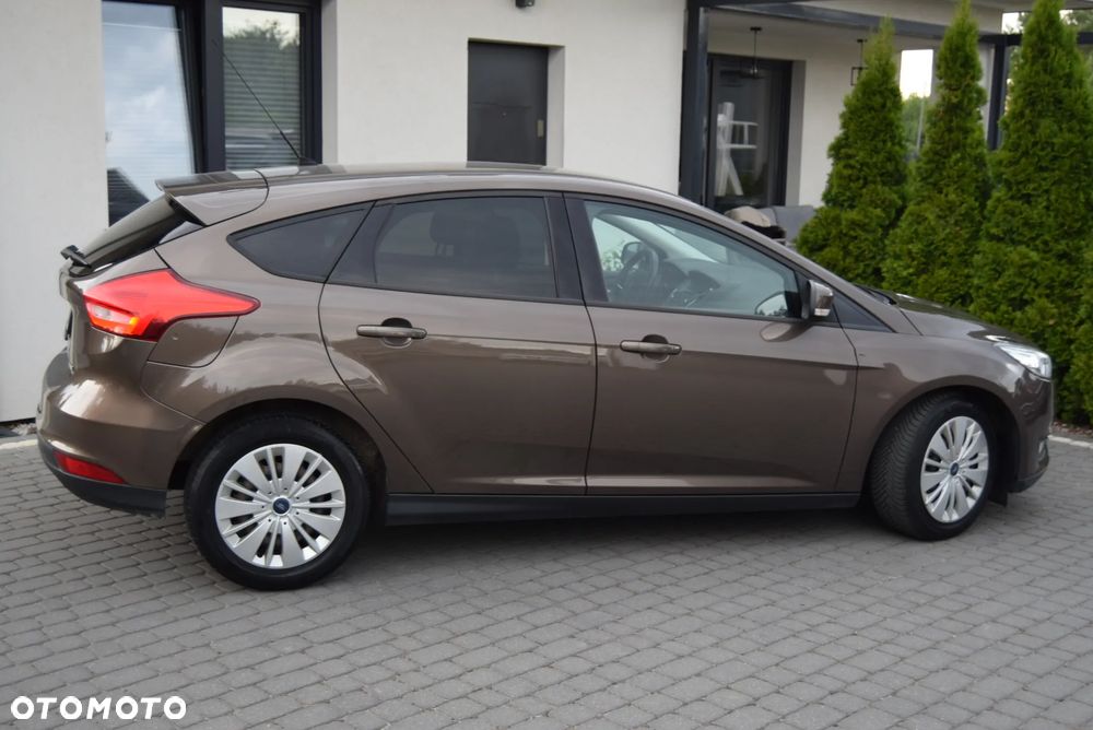 Ford Focus 1.0 EcoBoost Trend - 6