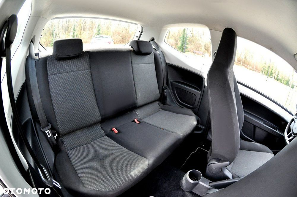 Volkswagen up! Standard - 9