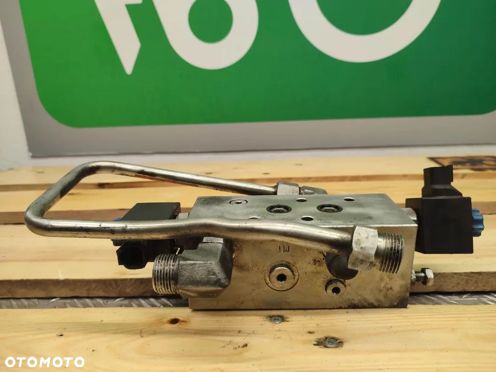 Blok hydrauliczny CAT 407 C - 6