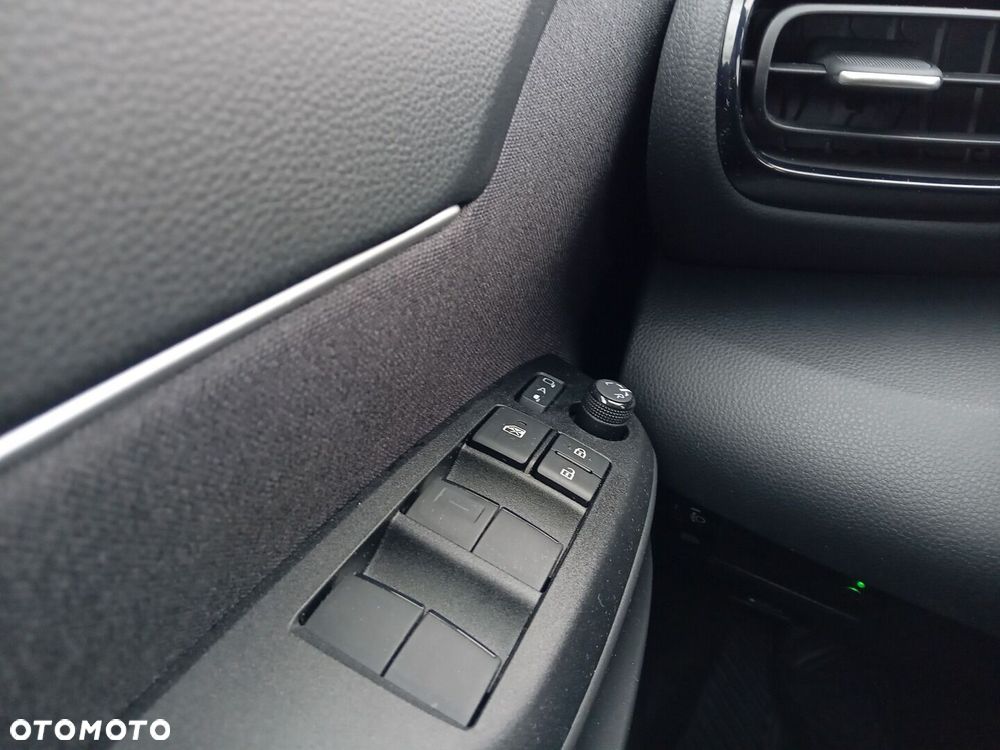 Toyota Yaris Cross - 20