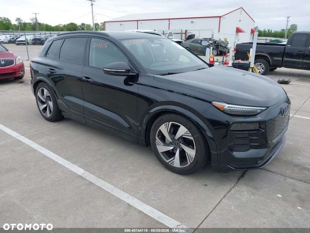 Audi Q6 e-tron - 7