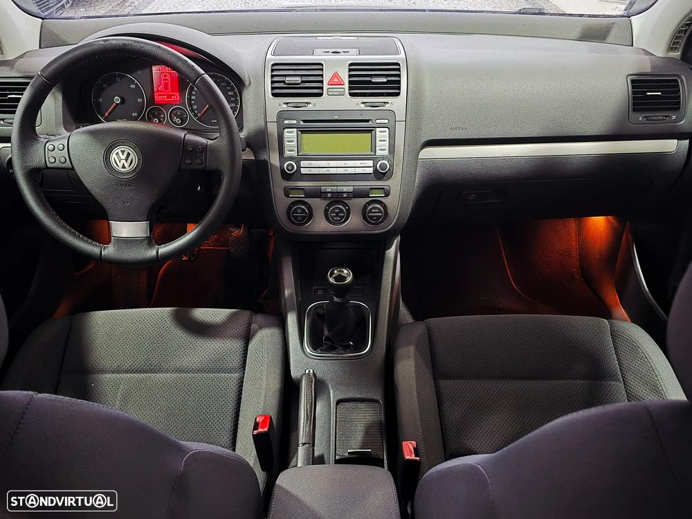 VW Golf 1.9 TDi BlueM. Confortline - 8