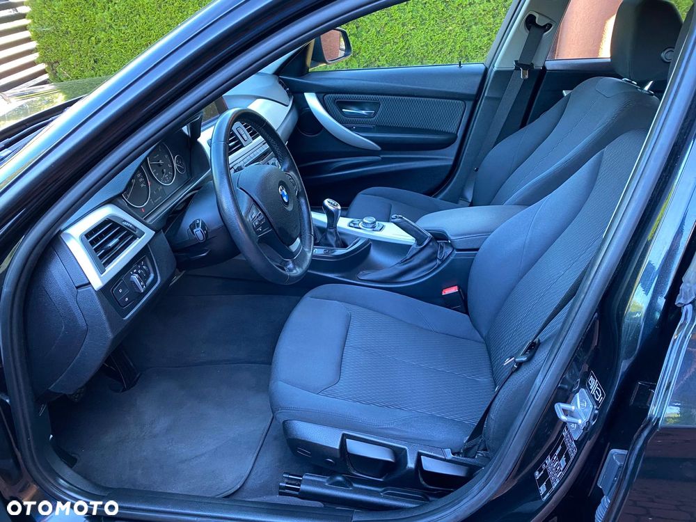 BMW Seria 3 320d - 6
