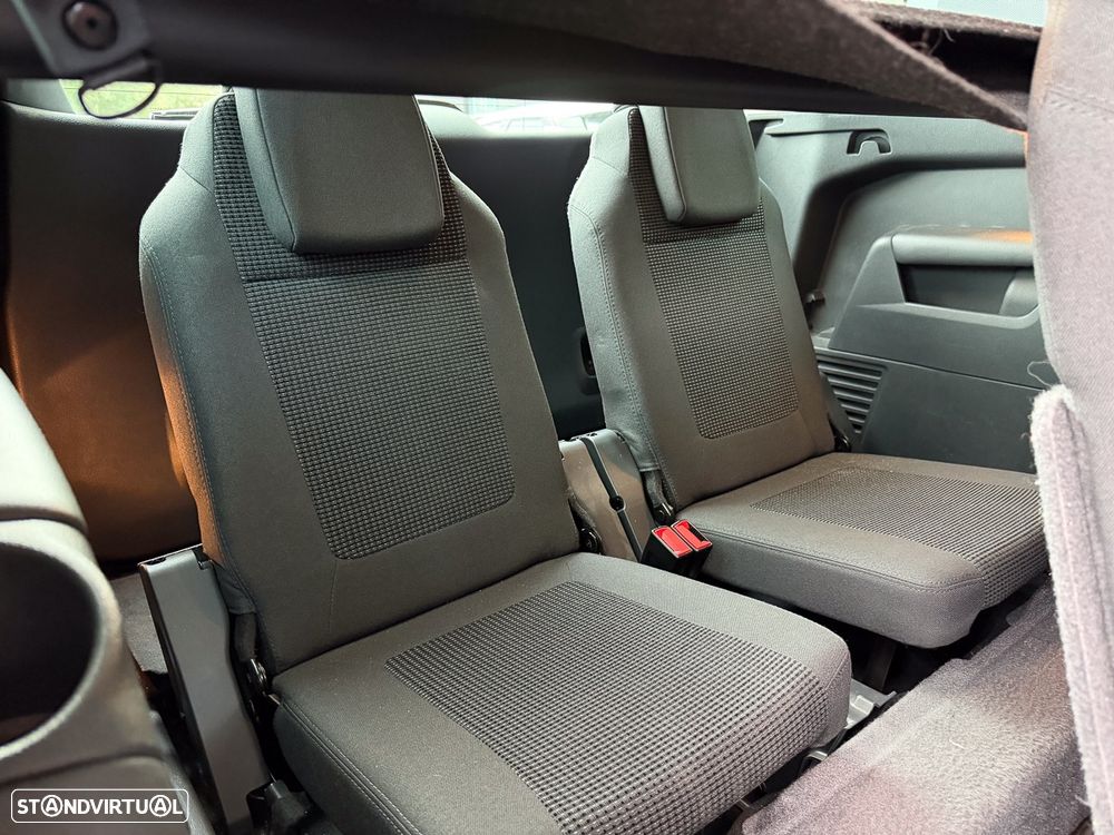 Peugeot 5008 1.6 E-HDi 7L Allure 2-Tronic J17 - 19