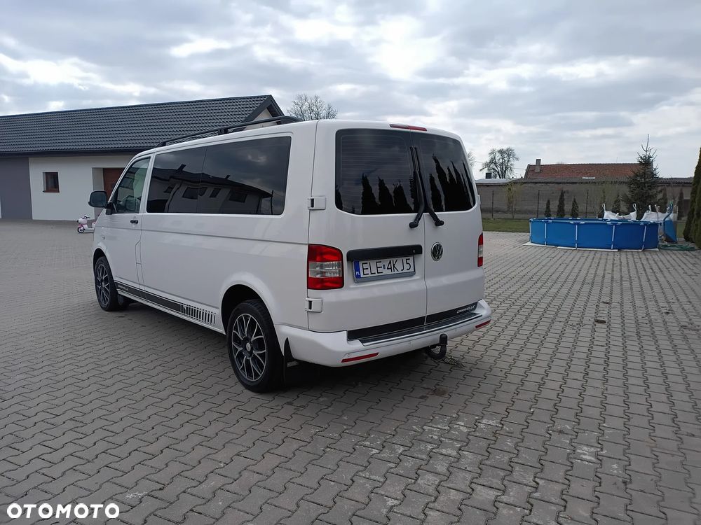 Volkswagen Caravelle - 8