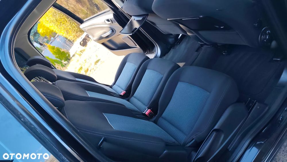 Ford Galaxy 2.0 TDCi Ghia - 26