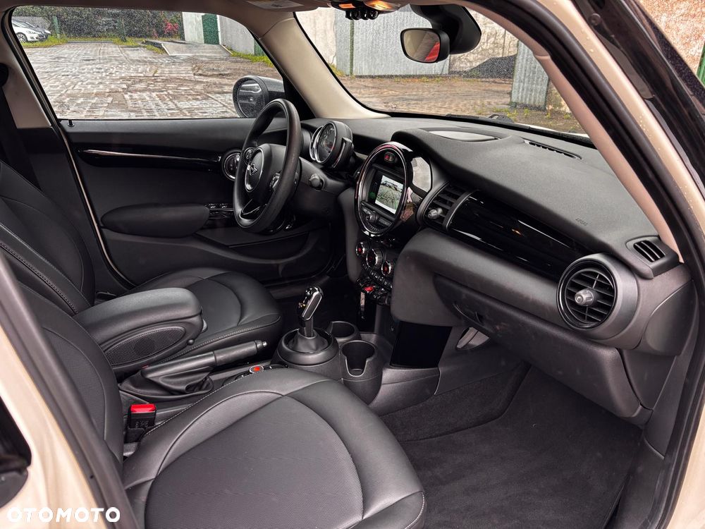 MINI Cooper Classic Trim - 14