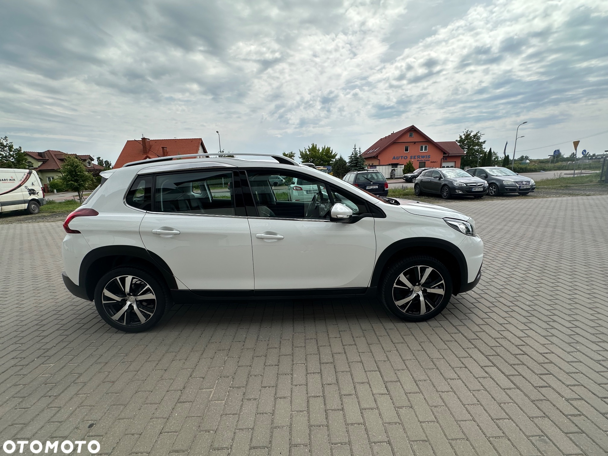 Peugeot 2008 1.6 BlueHDi Allure - 13