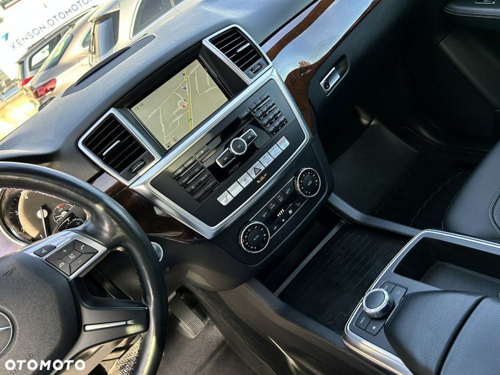 Mercedes-Benz ML - 19