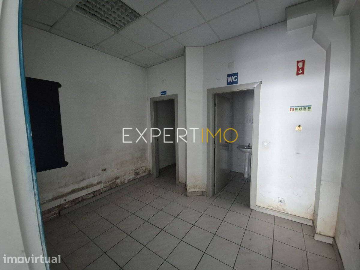 Loja comercial para arrendamento - Santa Comba Dão - Grande imagem: 5/6