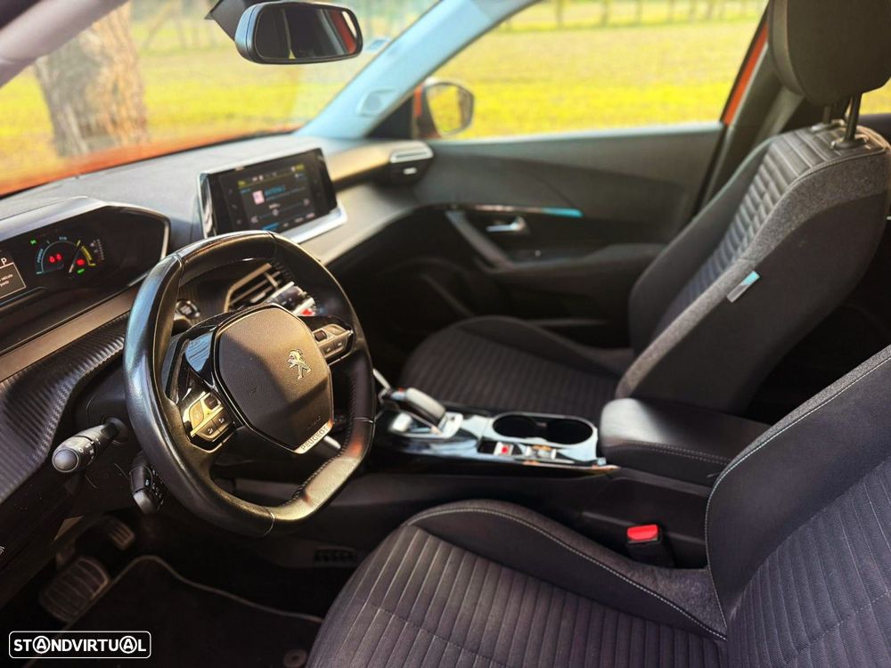 Peugeot e-2008 Style - 9