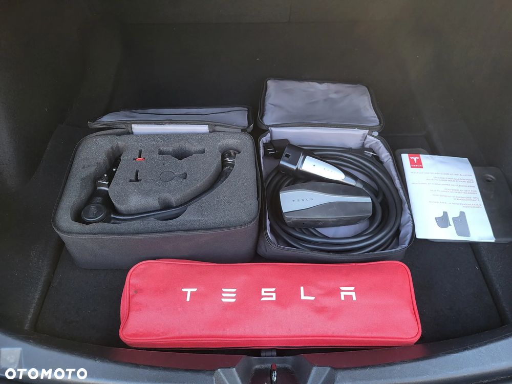 Tesla Model 3 - 27
