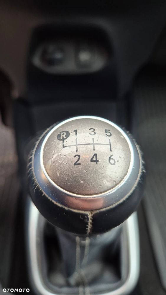 Toyota Yaris 1.33 Premium EU6 - 21