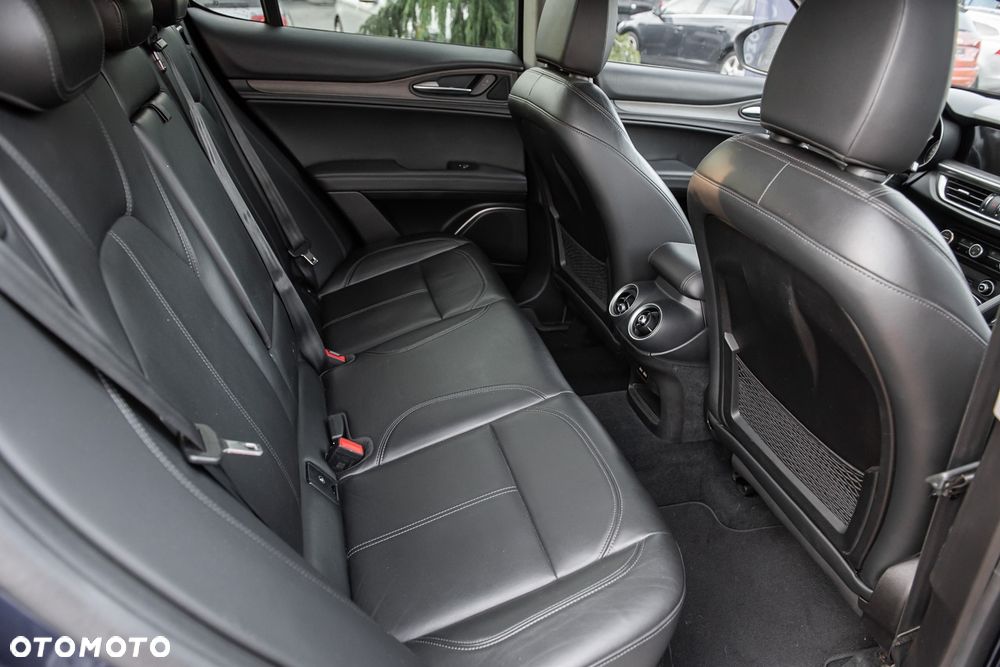 Alfa Romeo Stelvio 2.0 Turbo 16V AT8-Q4 Executive - 19