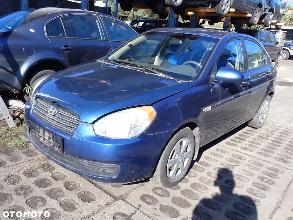 CZĘŚCI - Hyundai Accent III MC 1,4 16V 71KW 97KM G4EE SEDAN LAKIER KQ 2007r. INDEX - 9082 - 1