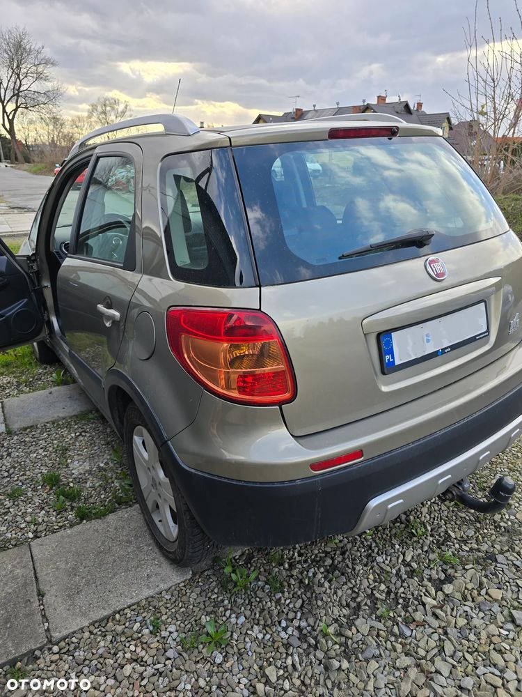 Fiat Sedici 1.9 Multijet DPF 4x4 Emotion - 4