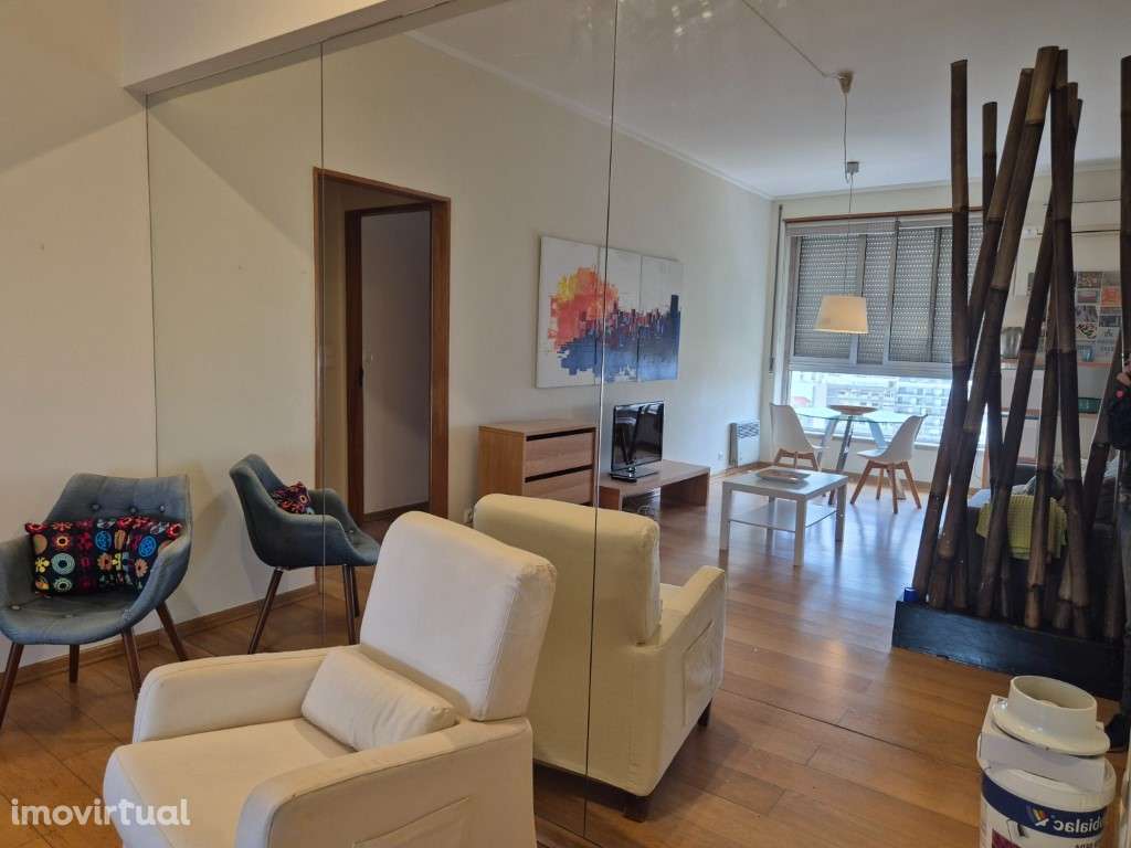 T1 Luminoso em Campolide num 13º Andar - Excelente Localização - Grande imagem: 3/16