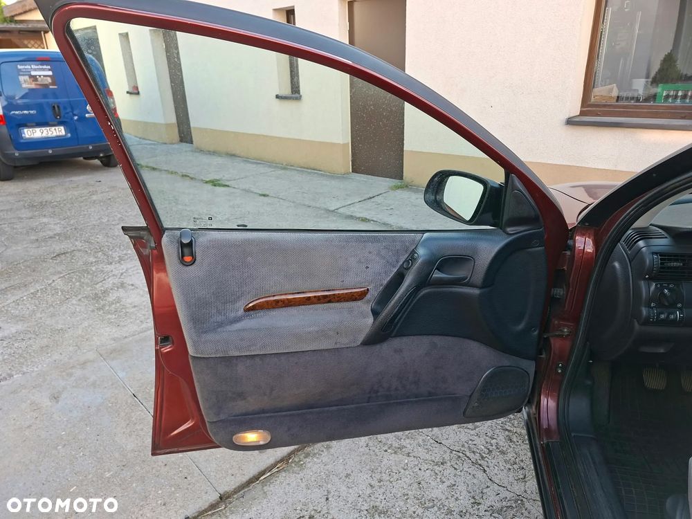 Opel Omega 2.0 CD - 18