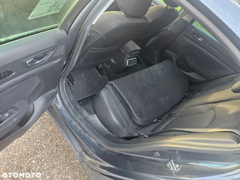 Renault Megane ENERGY dCi 110 Start & Stop LIMITED - 10