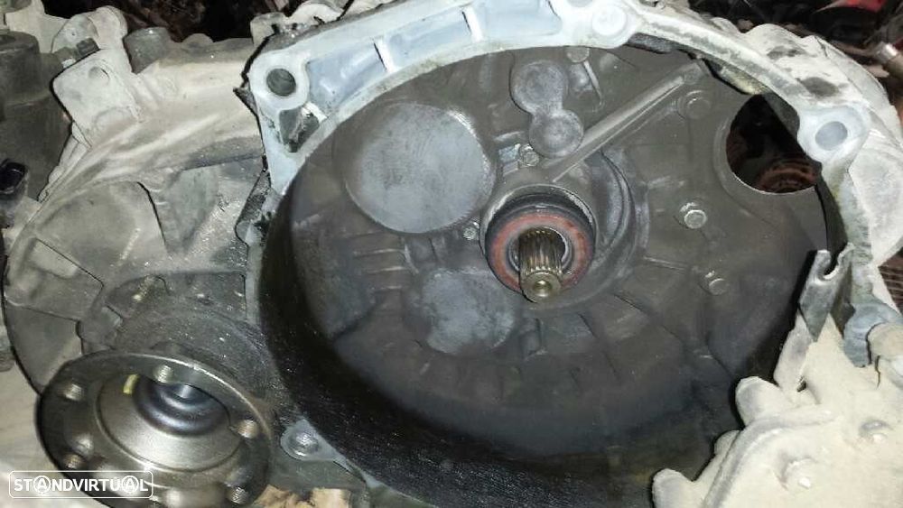 CAIXA VELOCIDADES VOLKSWAGEN BORA 2000 -DRW - 4